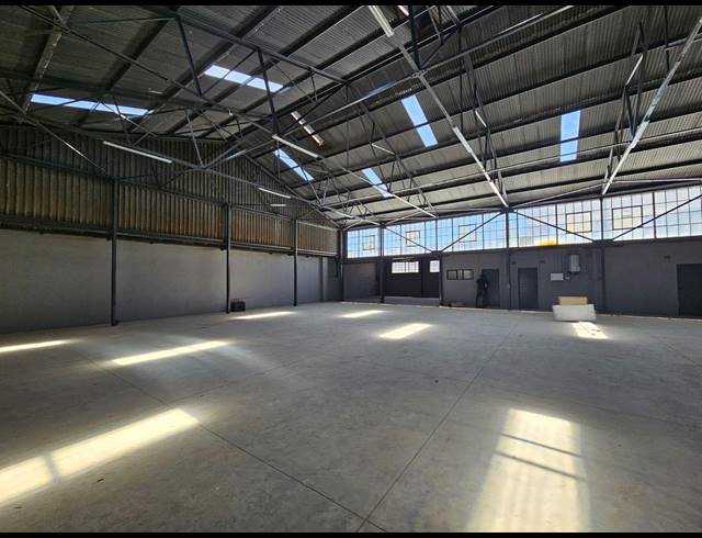 800M² WAREHOUSE TO LET IN BENROSE